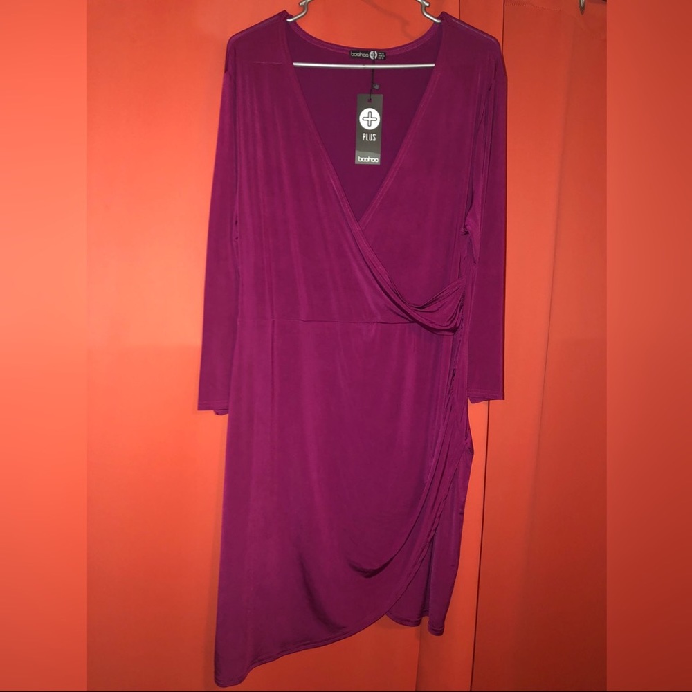 BooHoo- Body Con Dress